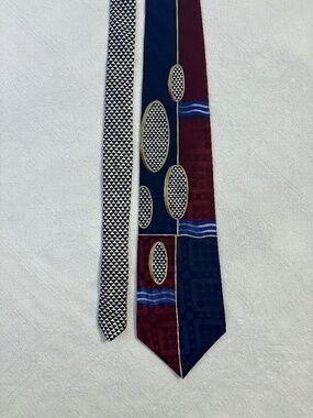 Je Suis 100% Silk Vintage Geometric Abstract Necktie 4" Wide